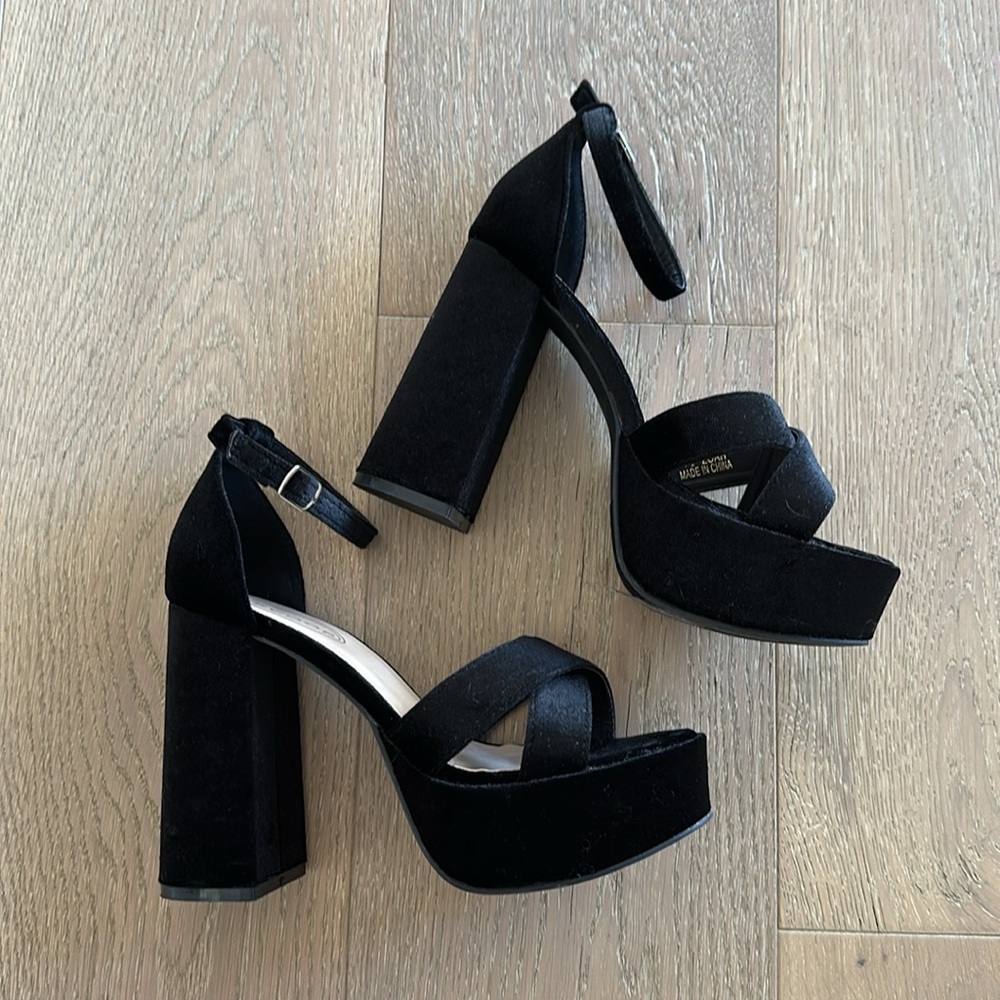 Scoop Black Velvet Platform Heeled Sandals - Picture 8 of 13